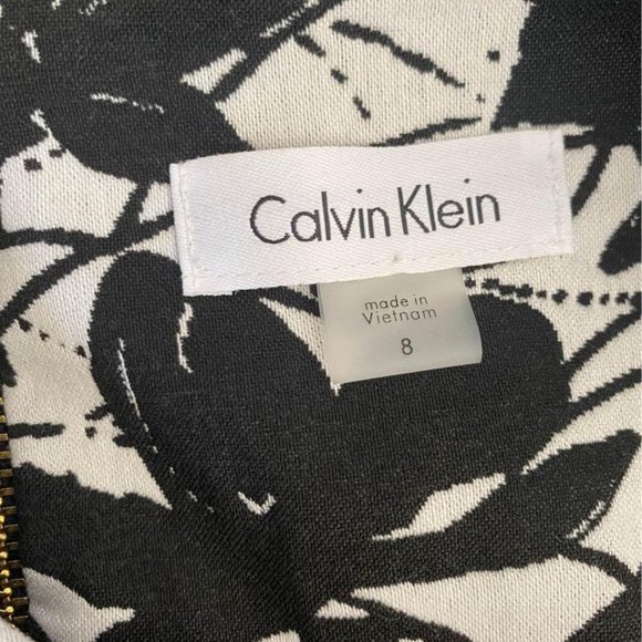 Women's Dress - Picture 3 of 3